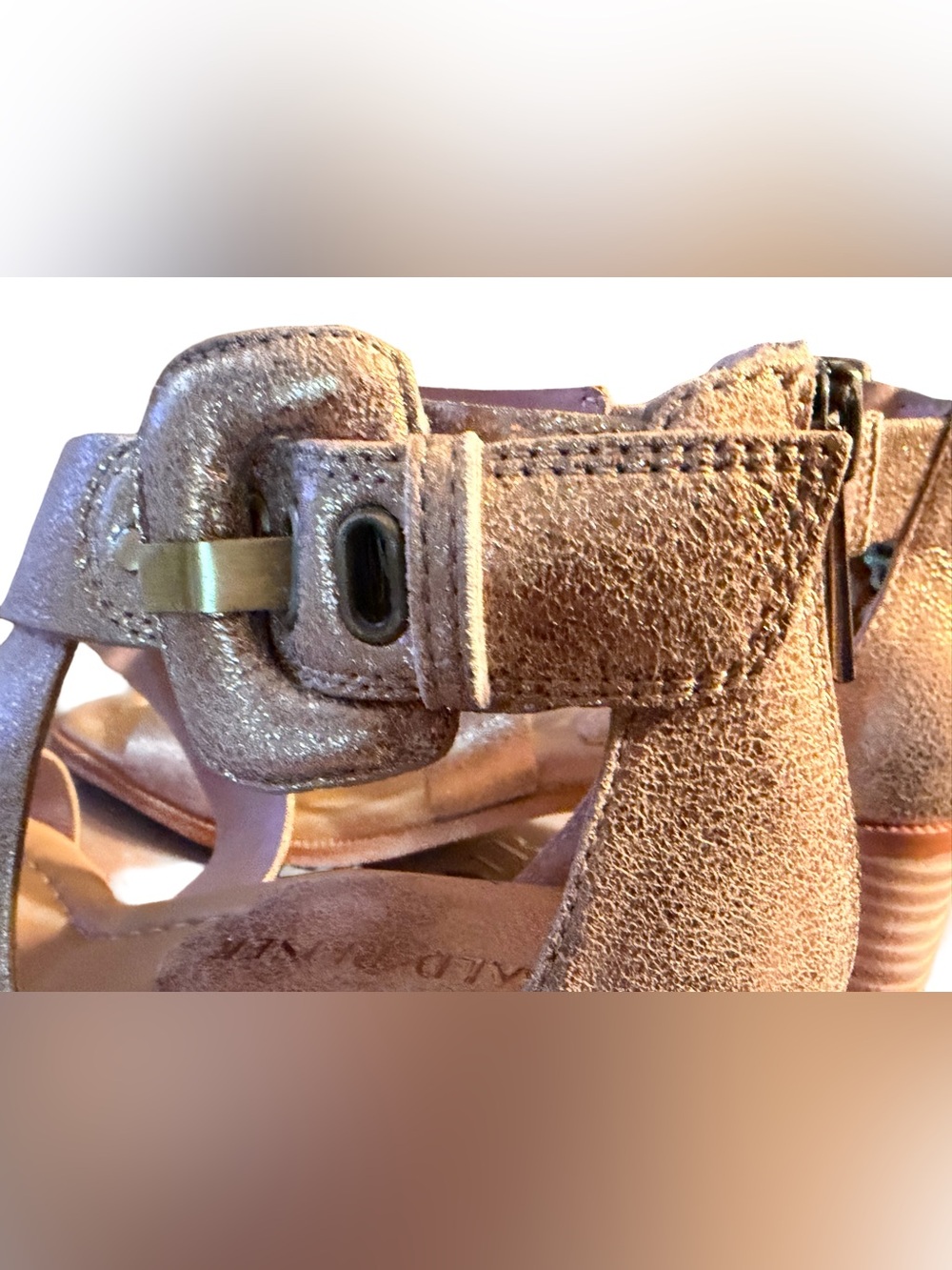 Donald Pliner NWT Sz 6M Metallic Gold Leather Crisscross Block Heel Sandals 362 - Picture 6 of 12